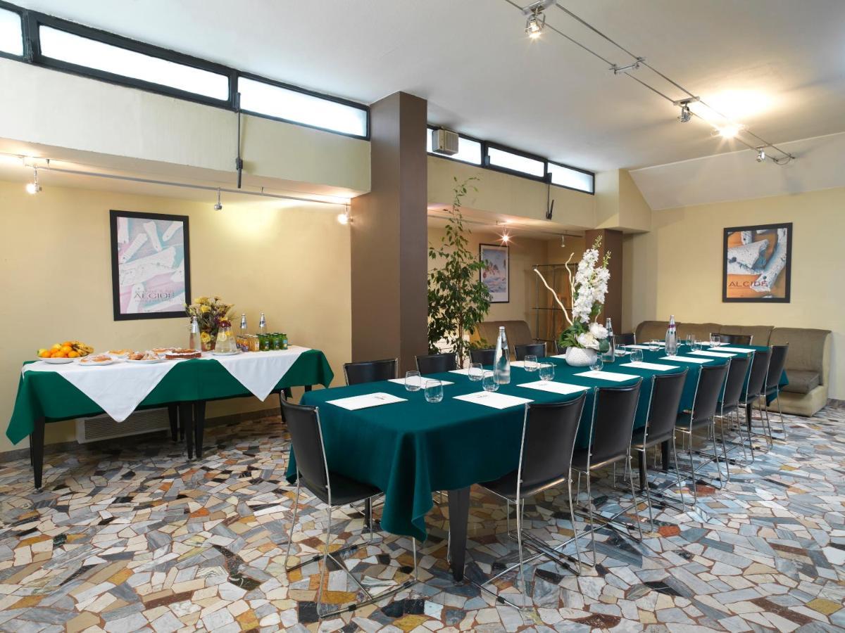 Hotel Ristorante Alcide Poggibonsi Buitenkant foto