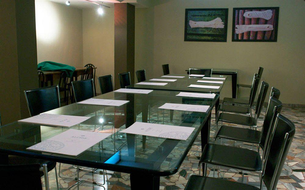 Hotel Ristorante Alcide Poggibonsi Buitenkant foto