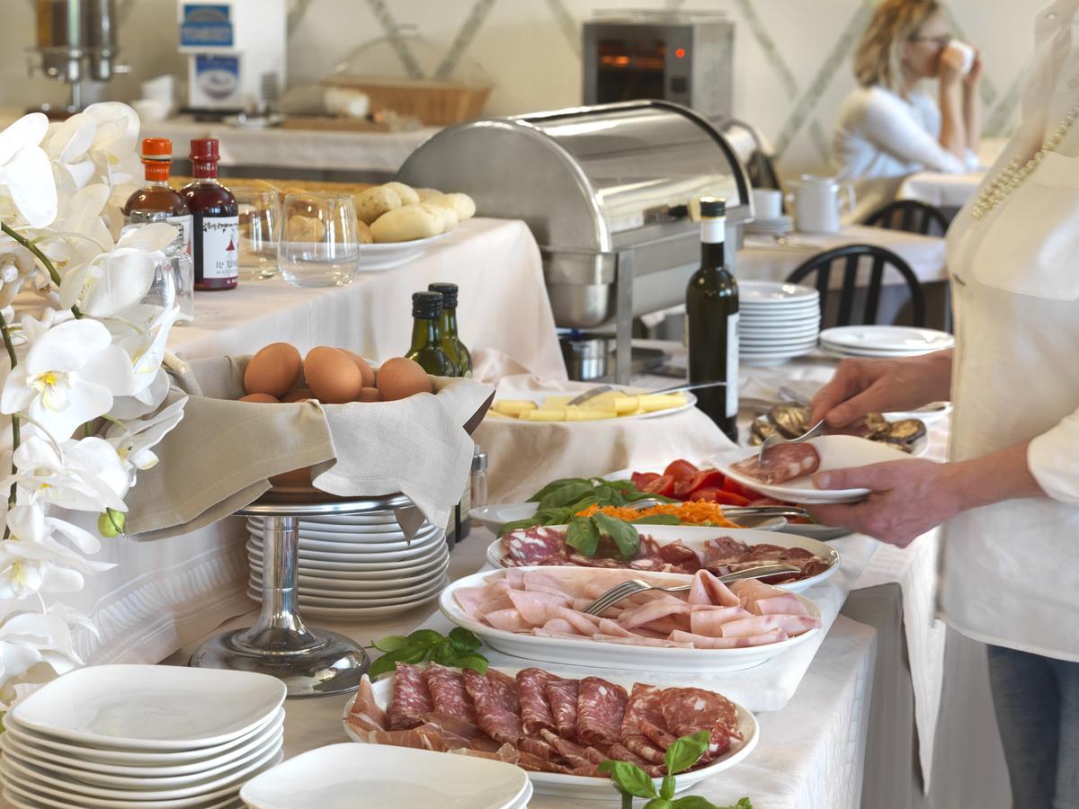 Hotel Ristorante Alcide Poggibonsi Buitenkant foto