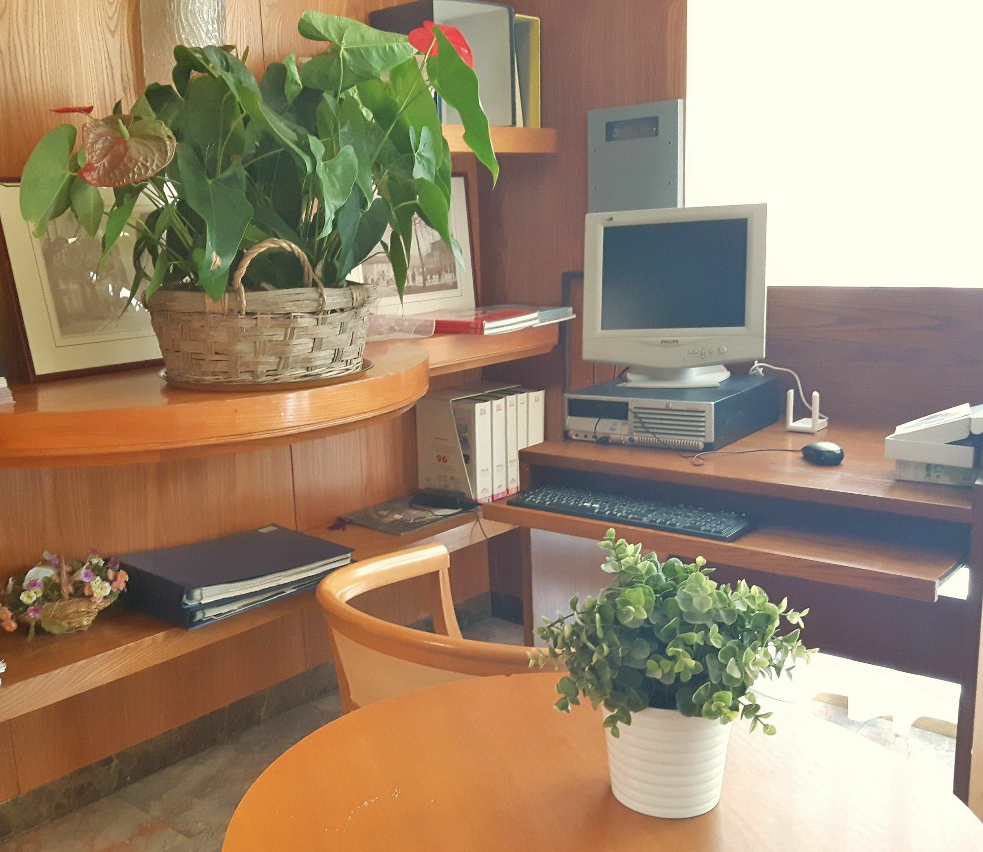 Hotel Ristorante Alcide Poggibonsi Buitenkant foto